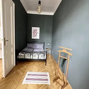  Apartament Ruhige & Grosse Altbauwohnung 7min Zum Zentrum