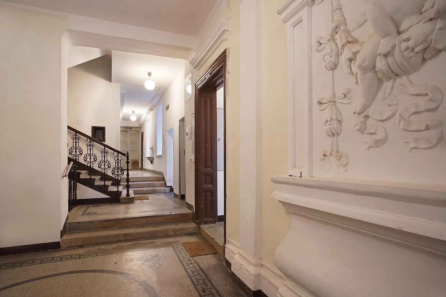 Charmante Neu Renovierte Wohnung In Der Naehe Des Stadtzentrums Viena 0*,